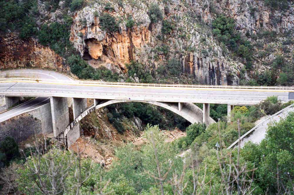 KOSKARAGA RIVER BRIDGE PELOPONNESE, GREECE