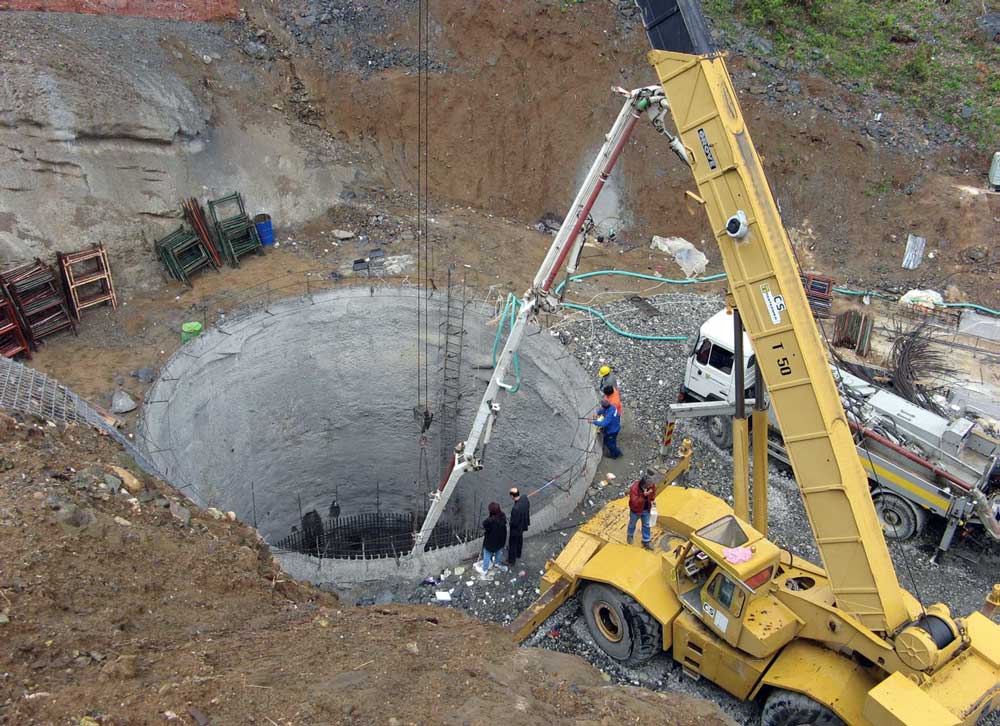 VALLEY-BRIDGE CROSSING VENETICOS RIVER, SECTION 4.1.3s, EGNATIA ODOS, MACEDONIA PREFECTURE, GREECE